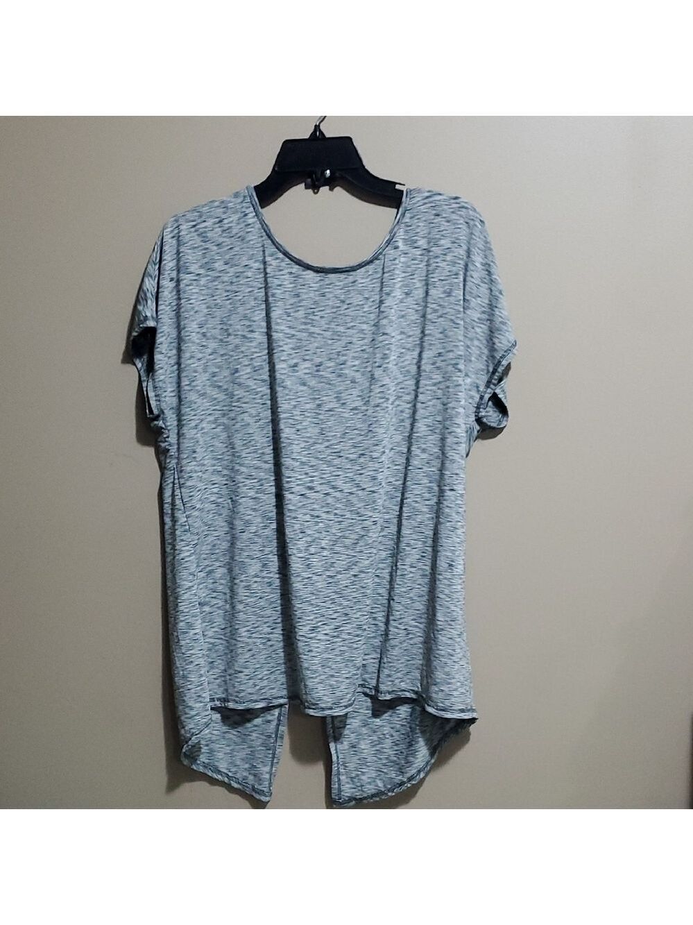 Gray Patterned Women's Split Back Top Size 2X